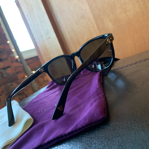 Gucci Sunglasses (AUTHENTIC!!) - Picture 5 of 9